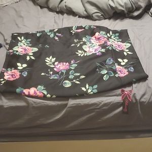 BlackSkirt with flowers